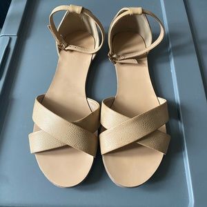 Forever21 nude sandals. US6